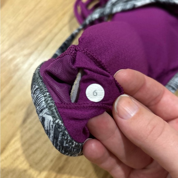 Lululemon Free to Be Sports Bra Gray/Black Purple Strappy Back Size 6 - Picture 6 of 7
